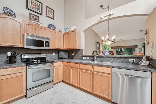 9436 Swansea Lane, West Palm Beach, FL 33411