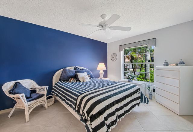 9436 Swansea Lane, West Palm Beach, FL 33411