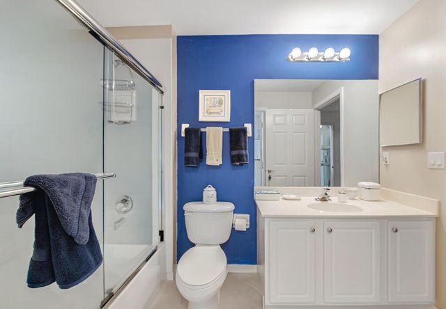 9436 Swansea Lane, West Palm Beach, FL 33411