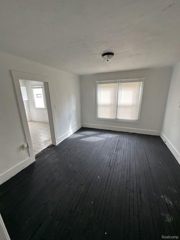 137 Geneva Street, Highland Park, MI 48203