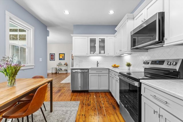 33 Mystic St 1, Boston, MA 02129