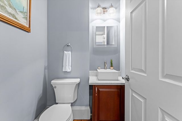 33 Mystic St 1, Boston, MA 02129