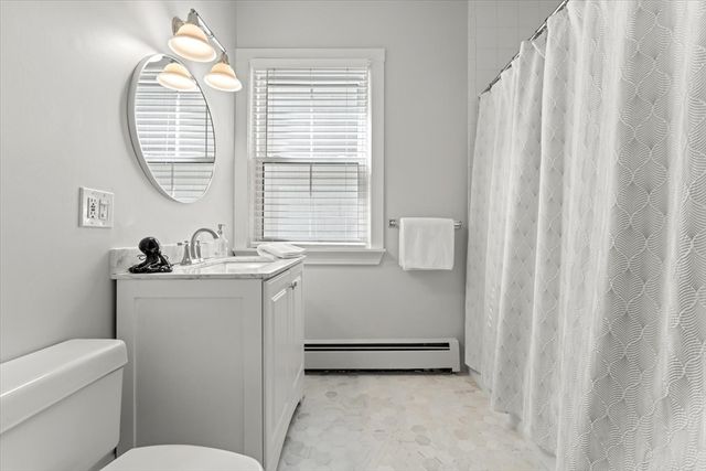 33 Mystic St 1, Boston, MA 02129