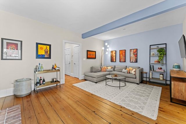 33 Mystic St 1, Boston, MA 02129