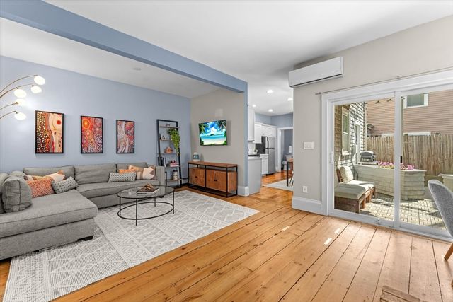 33 Mystic St 1, Boston, MA 02129