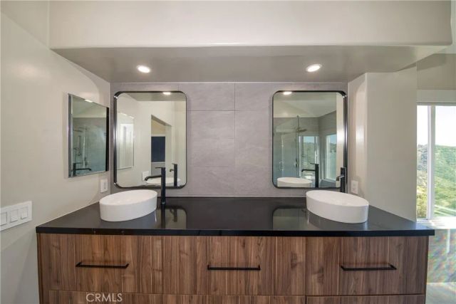 962 Calle Bella, Glendale, CA 91208