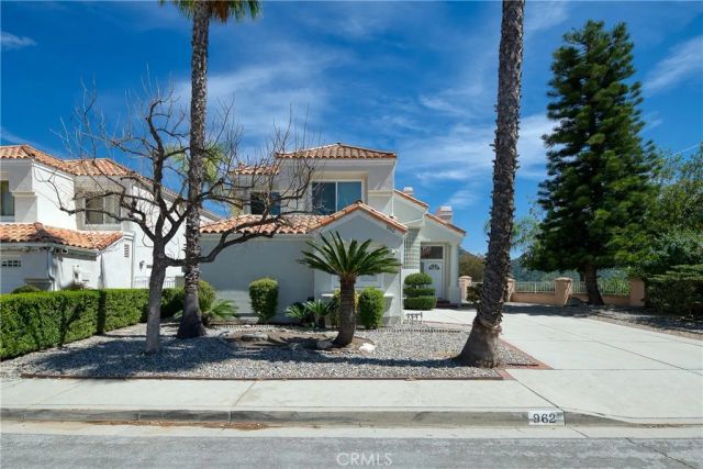 962 Calle Bella, Glendale, CA 91208
