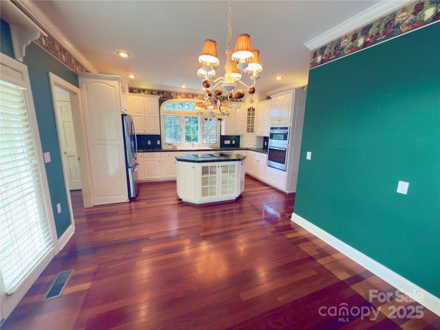 10 Meandering Way, Granite Falls, NC 28630