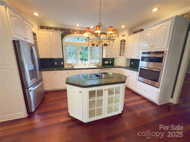 10 Meandering Way, Granite Falls, NC 28630