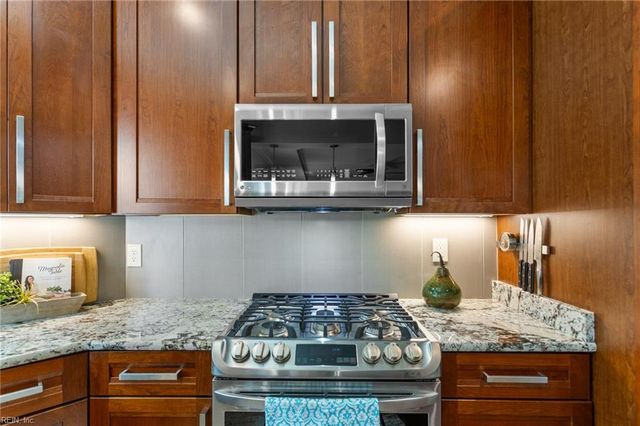 1264 Smith Cove CIR, Virginia Beach, VA 23455