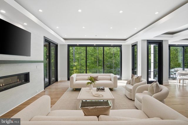 938 SAIGON RD, Mclean, VA 22102