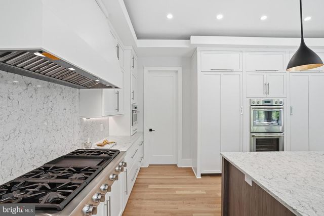 938 SAIGON RD, Mclean, VA 22102