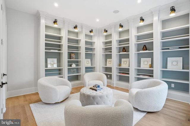 938 SAIGON RD, Mclean, VA 22102