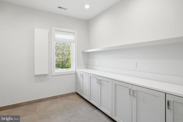 938 SAIGON RD, Mclean, VA 22102