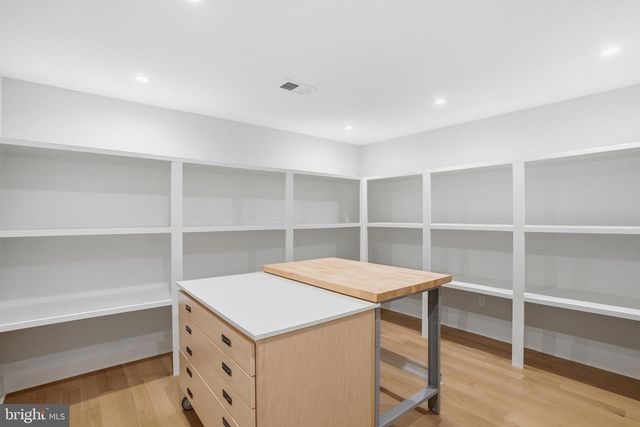 938 SAIGON RD, Mclean, VA 22102