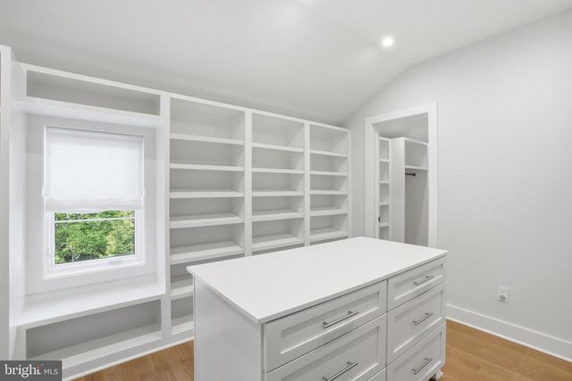 938 SAIGON RD, Mclean, VA 22102