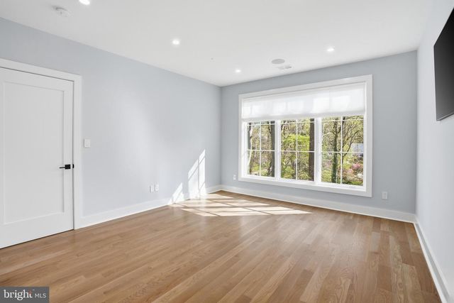938 SAIGON RD, Mclean, VA 22102