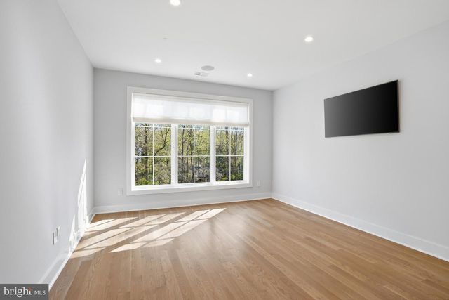 938 SAIGON RD, Mclean, VA 22102