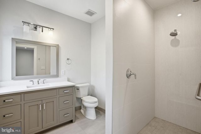 938 SAIGON RD, Mclean, VA 22102