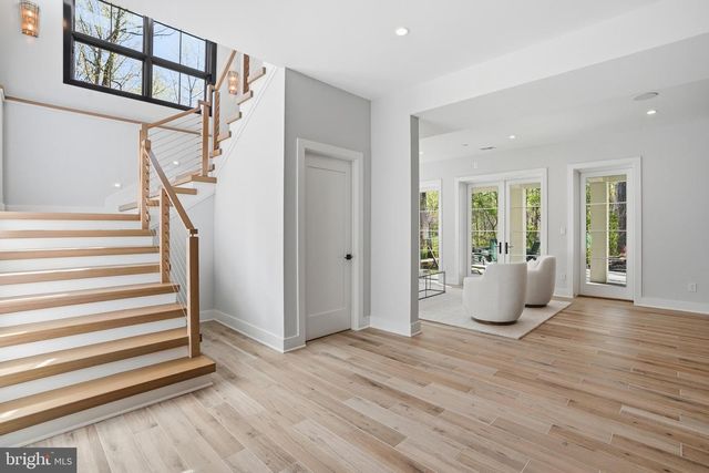938 SAIGON RD, Mclean, VA 22102