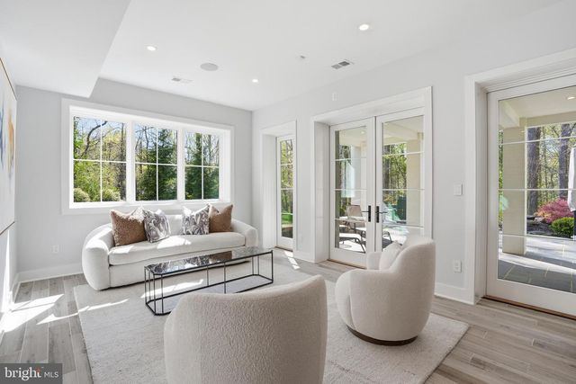 938 SAIGON RD, Mclean, VA 22102