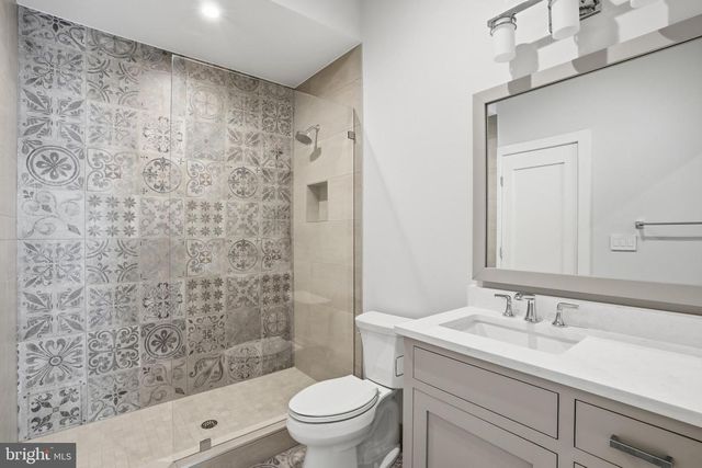 938 SAIGON RD, Mclean, VA 22102