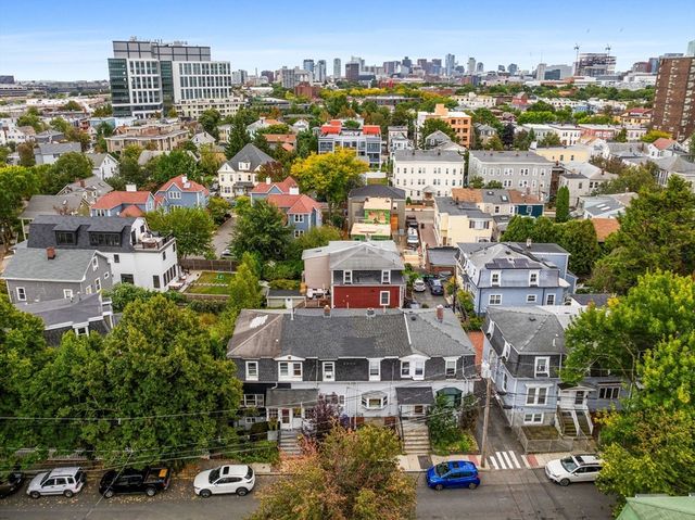 42 Oak St 42, Somerville, MA 02143