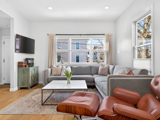 42 Oak St 42, Somerville, MA 02143