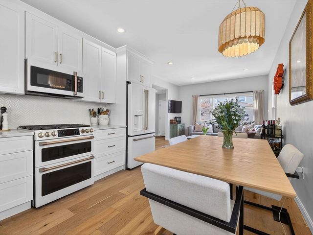 42 Oak St 42, Somerville, MA 02143