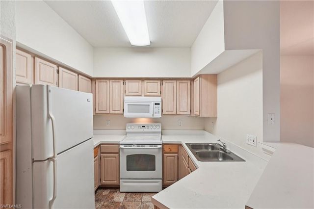 23580 Walden Center DR 306, Estero, FL 34134