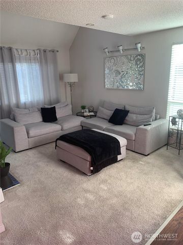 24758 45th Place S, Kent, WA 98032