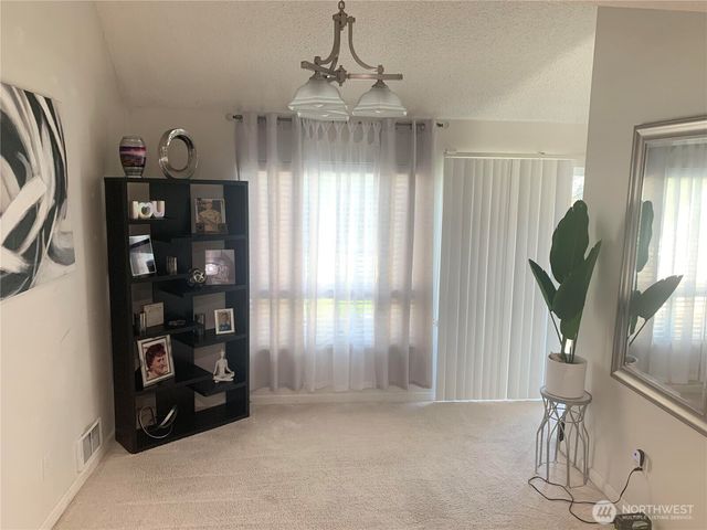 24758 45th Place S, Kent, WA 98032