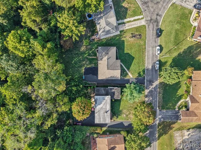 16 Londonderry Drive, Fairview Heights, IL 62208