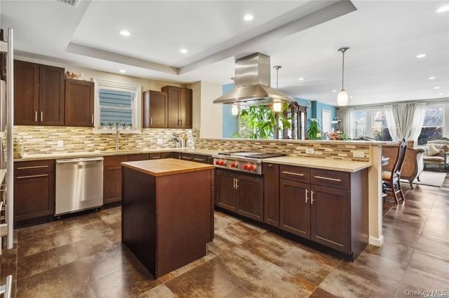 225 E Walnut Street 1, Long Beach, NY 11561