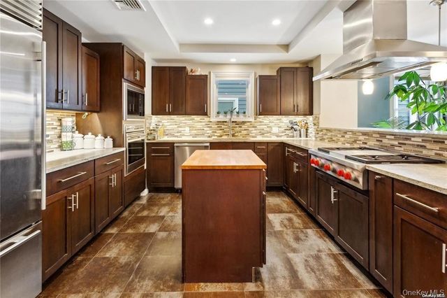 225 E Walnut Street 1, Long Beach, NY 11561