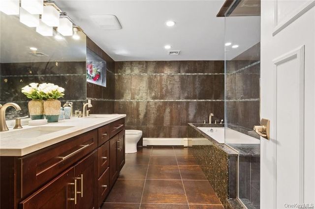 225 E Walnut Street 1, Long Beach, NY 11561