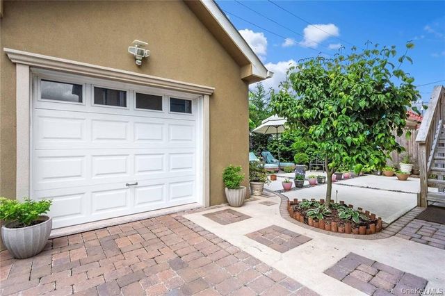 225 E Walnut Street 1, Long Beach, NY 11561