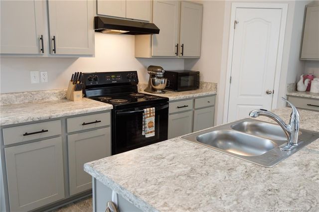 4651 Revelstroke Road, Hope Mills, NC 28348
