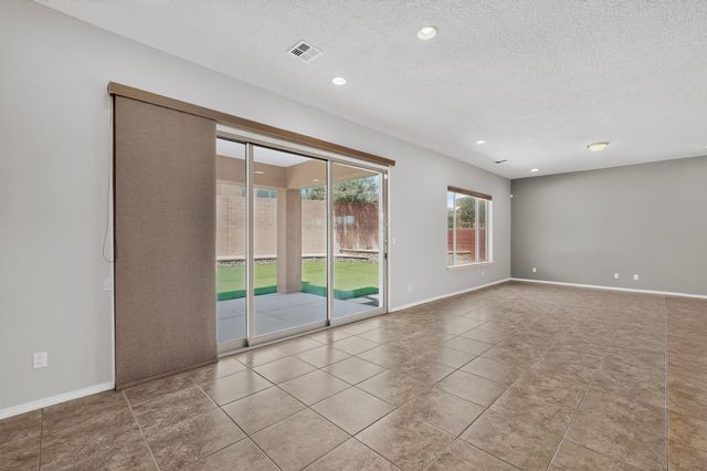 45 E Vista Hermosa Place NE, Rio Rancho, NM 87124