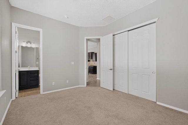 45 E Vista Hermosa Place NE, Rio Rancho, NM 87124