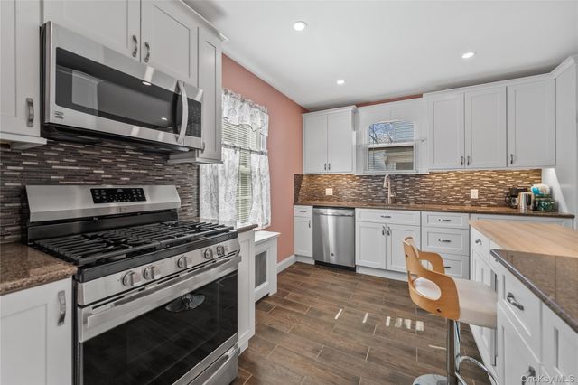 10 Jane Street, Hartsdale, NY 10530