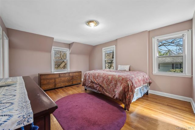 10 Jane Street, Hartsdale, NY 10530