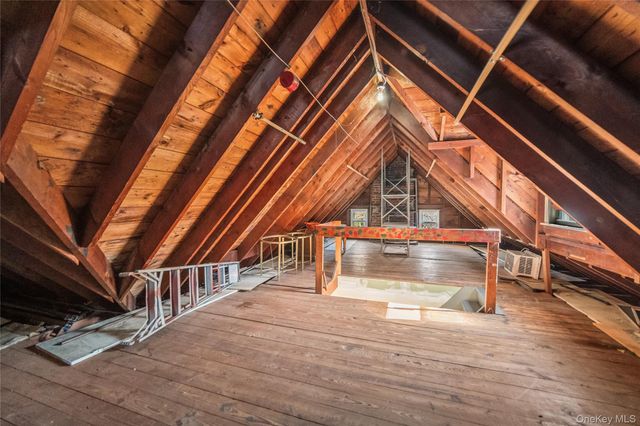 10 Jane Street, Hartsdale, NY 10530