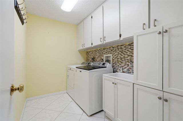 3071 BOLT DRIVE, Palm Harbor, FL 34685