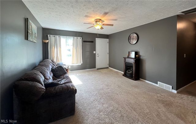 4686 Knickerbocker Circle, Ashtabula, OH 44004