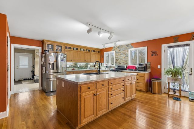 203 Woodson Dr, Tullahoma, TN 37388