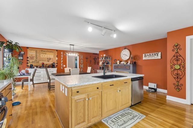 203 Woodson Dr, Tullahoma, TN 37388