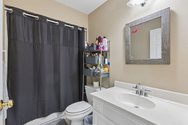 203 Woodson Dr, Tullahoma, TN 37388