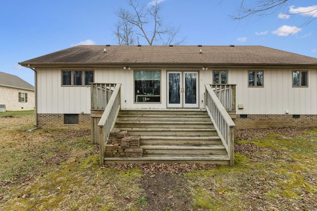 203 Woodson Dr, Tullahoma, TN 37388