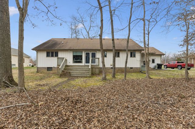 203 Woodson Dr, Tullahoma, TN 37388